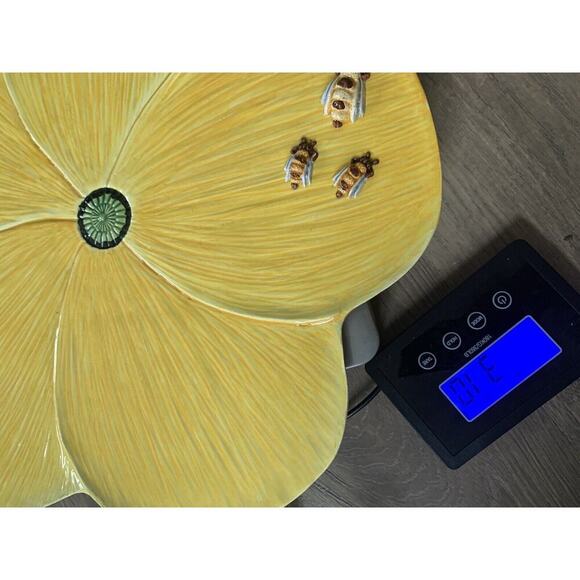 Vintage Italian Yellow Ceramic Flower Blossom Bees 3D Serving Tray - Picture 13 of 13